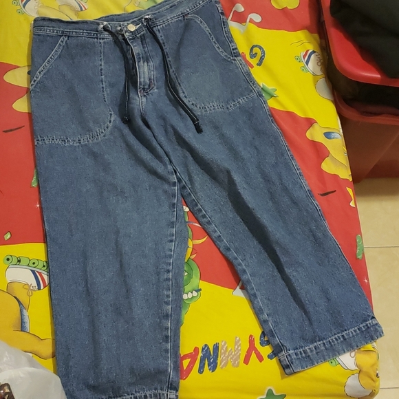 Vintage size S Adriana sport capri jeans - Picture 2 of 6